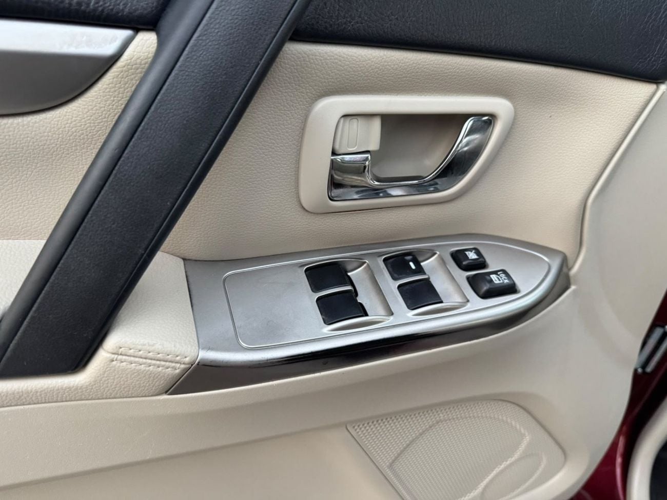 Mitsubishi Pajero GLS H/L ROCKFORD