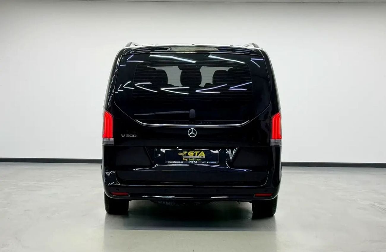Mercedes Benz V300 V300, Mercedes Warranty + Service Pack, Full MB Service History, Low Km, GCC
