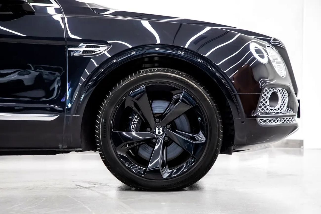 Bentley Bentayga V8 | GCC Spec