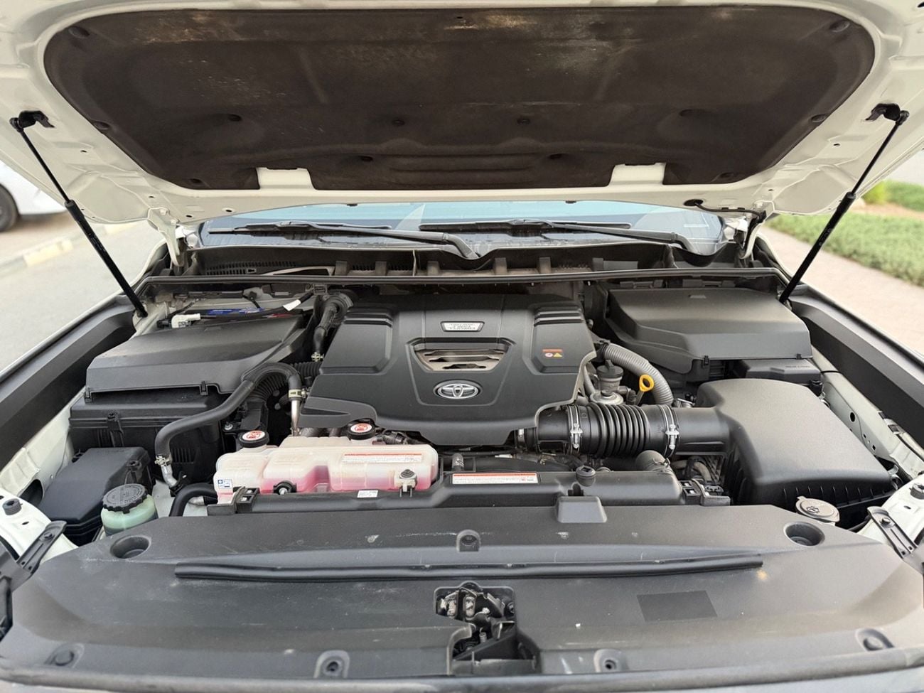 Toyota Land Cruiser GXR 2022 Diesel 3.3L Twin turbo Pull Option