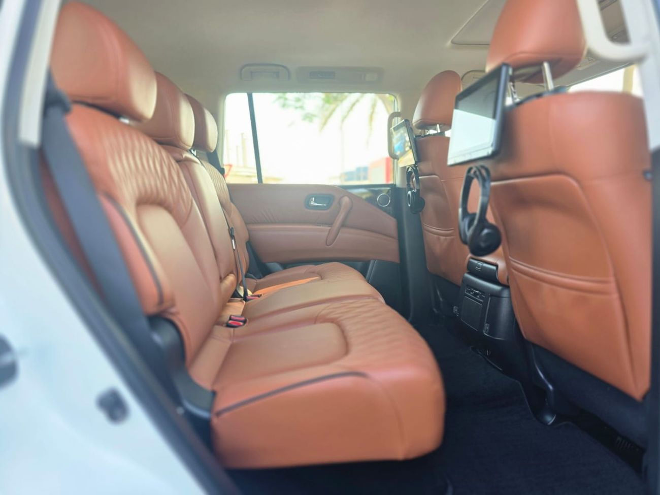Nissan Patrol LE PLATINUM CITY NISSAN PATROL LE PLATINUM CITY 2022 GCC SINGLE OWNER WELL MAINTAINED IN MINT CONDITION