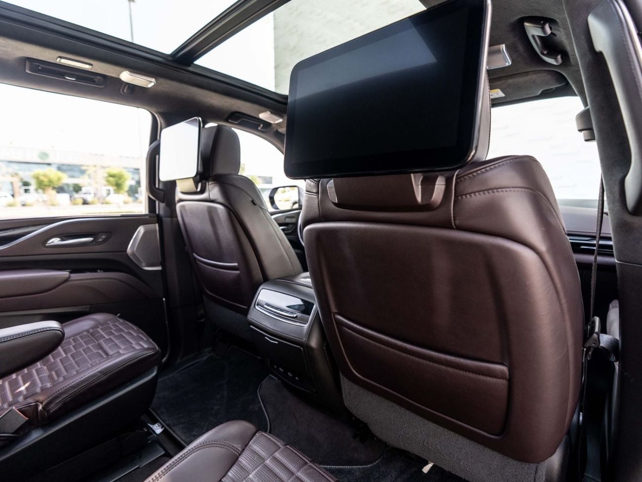 كاديلاك إسكالاد V SERIES Cadillac Escalade 2023 مواصفات خليجية