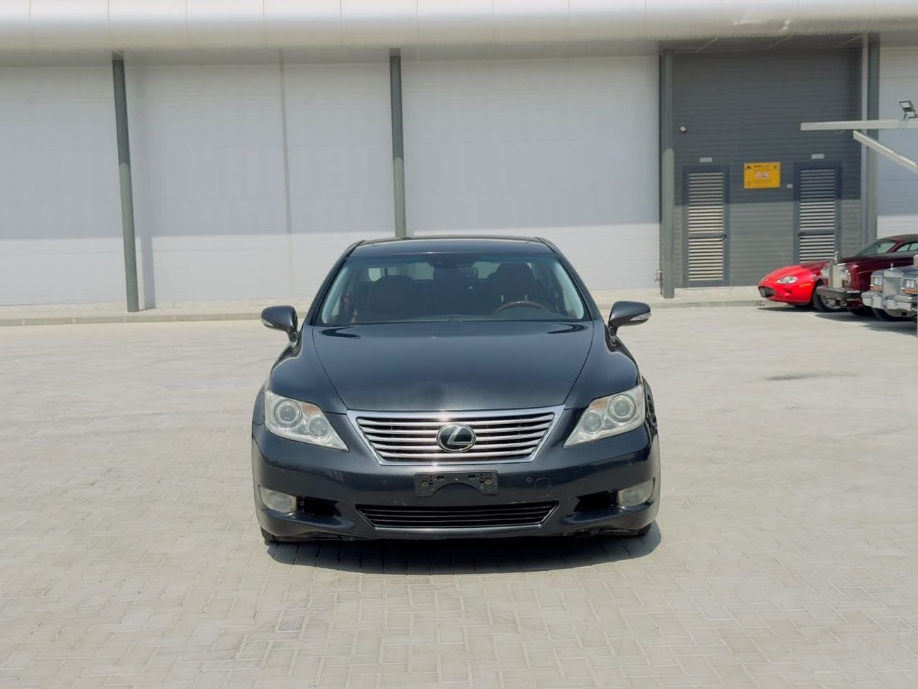 لكزس LS 460 SWB