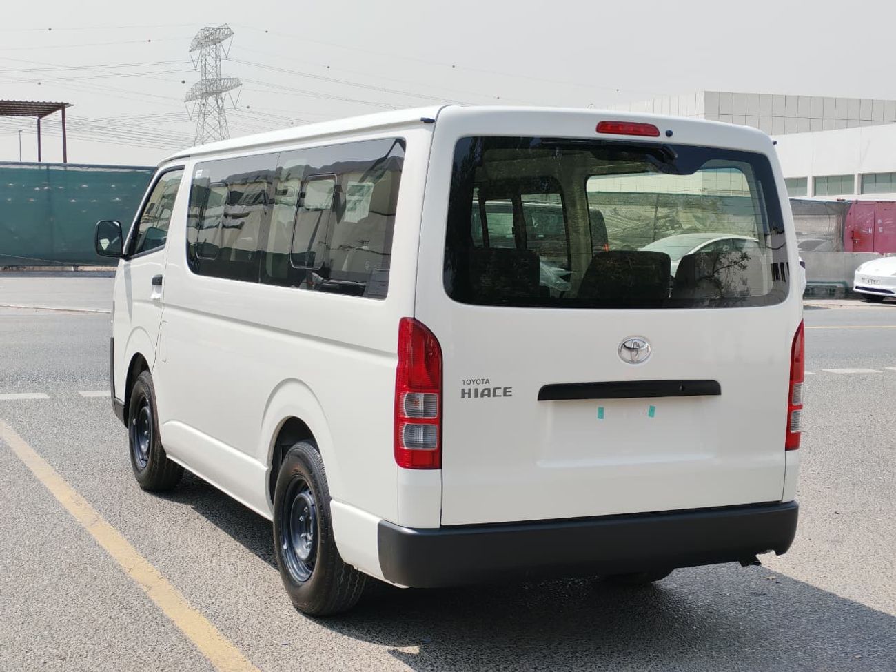 Toyota Hiace GL 2026 Toyota Hiace Standard-Roof 15-Seater 2.7L 4-Cyl Petrol M/T RWD (Old-Shape)