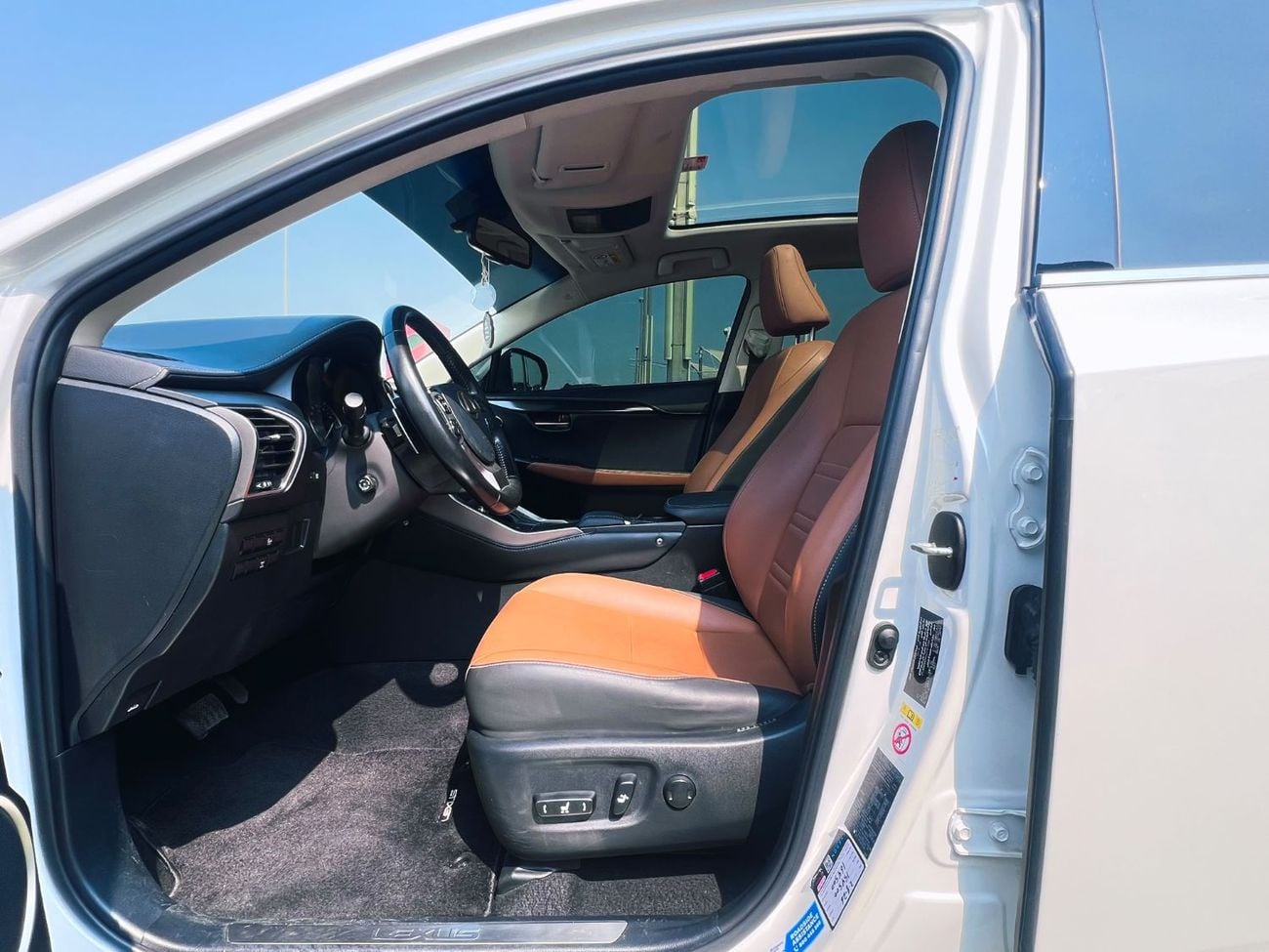 Lexus NX300 PLATINUM LEXUS NX 300 2019.ENGINE 2.0L/V4.
