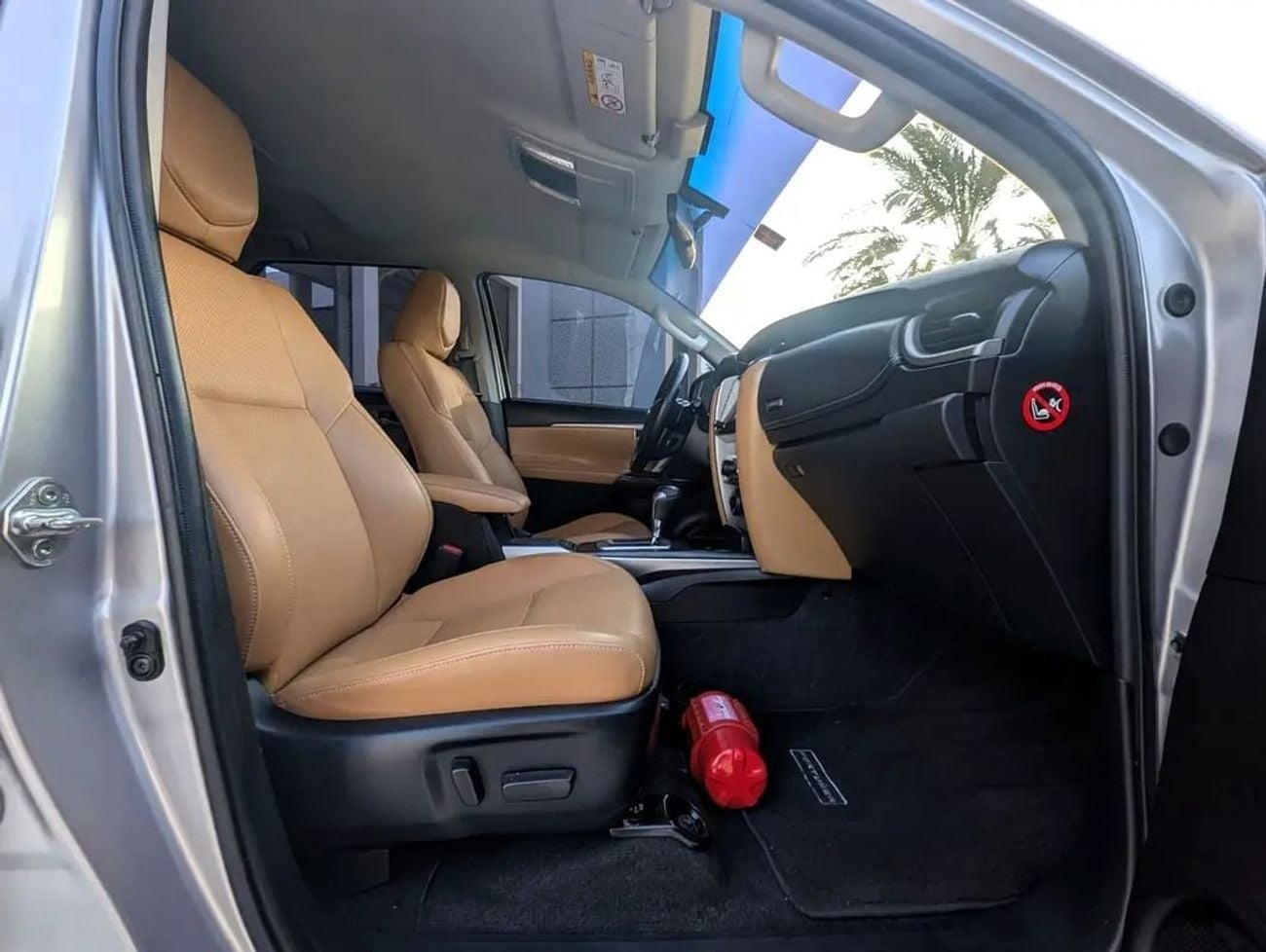 Toyota Fortuner VXR GCC specs interior and Exterior Excellent Condition V6 4.0L