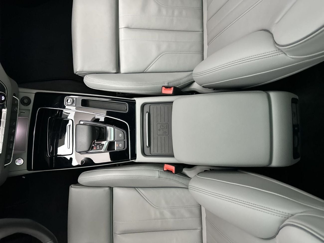 Audi Q5 45 TFSI S-LINE quattro 249hp (Ref# 93948)