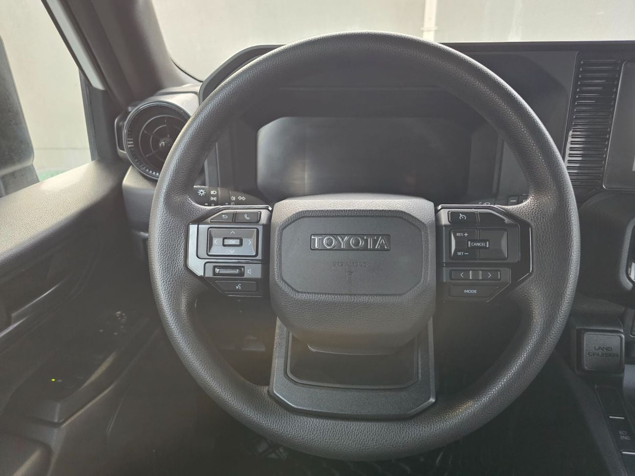 Toyota Prado PRADO DIESEL/ GCC LOW MILEAGE/ NON ACCIDENT
