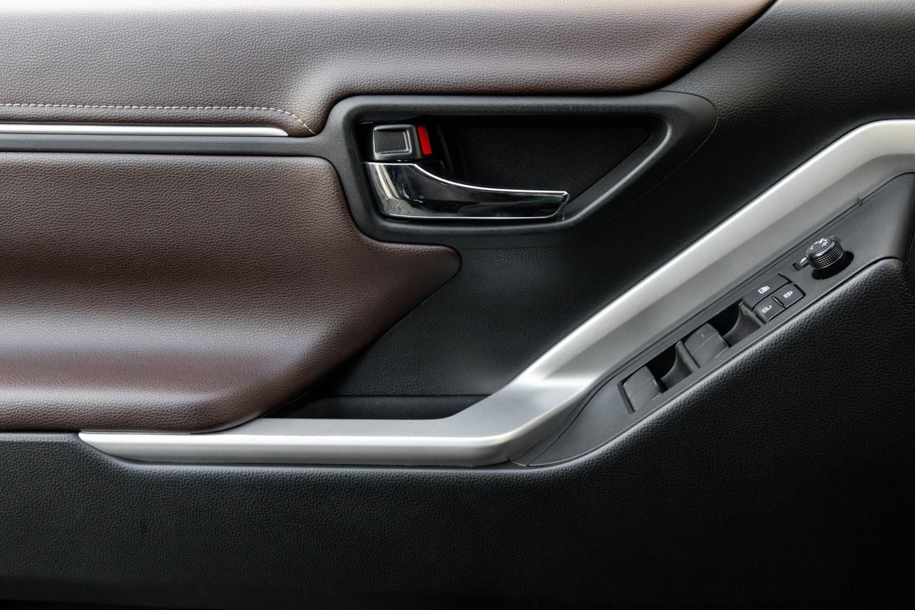 Toyota Innova HYCROSS Innova HEV | 2,448 P.M | 0% Downpayment | WARRANTY