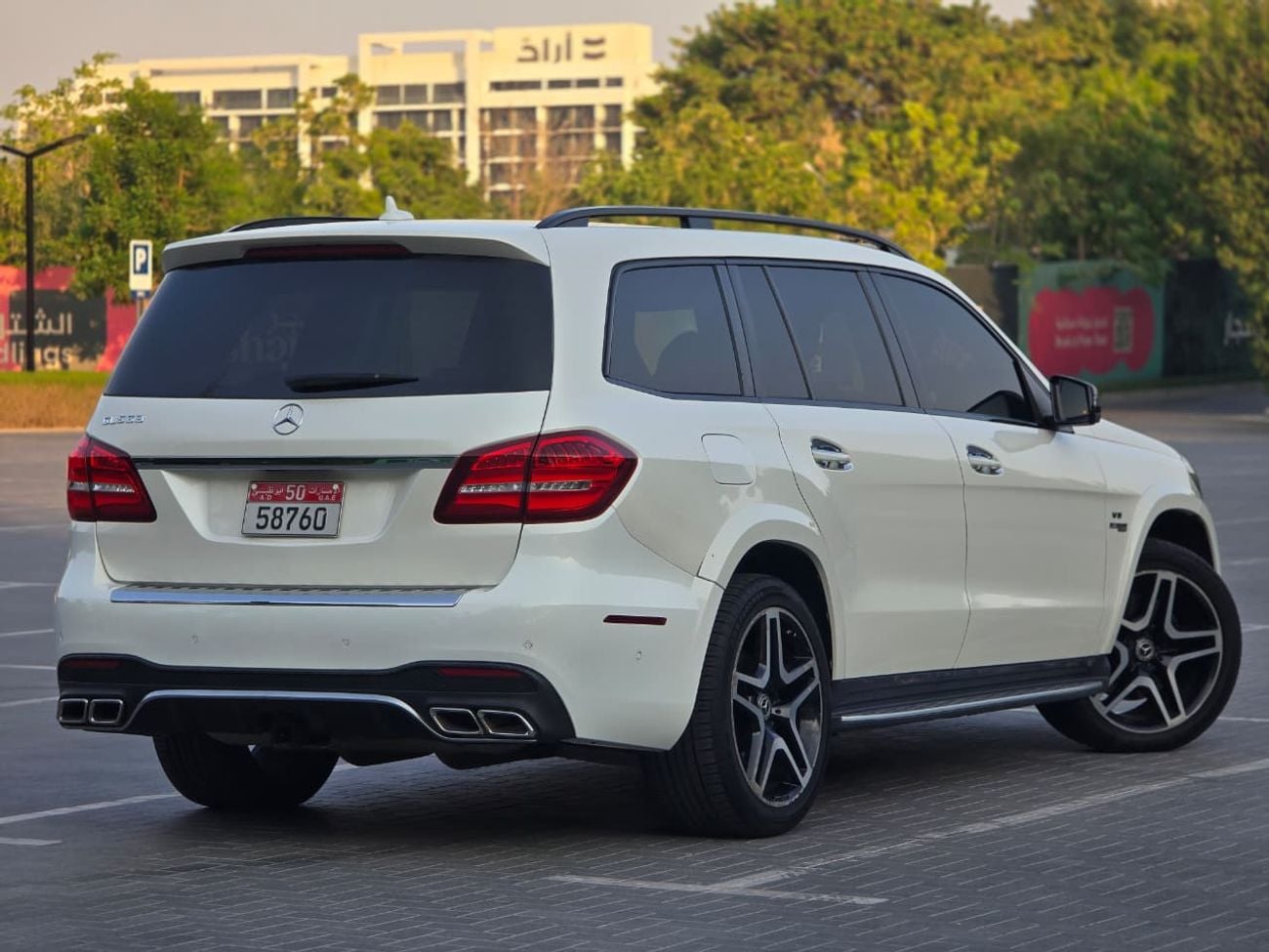 Mercedes Benz GLS500 STANDARD 2018 Mercedes-Benz GLS 550 - American Specs - Excellent Condition