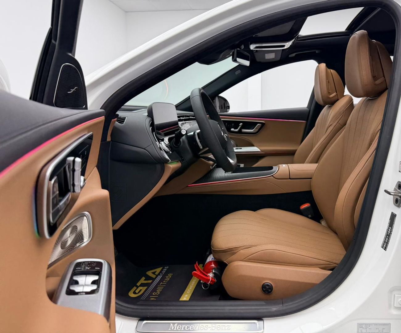 مرسيدس بنز E300 AMG 2025 Mercedes Benz E300 4Matic, Warranty, Delivery Kms, Fully Loaded, Excellent Condition