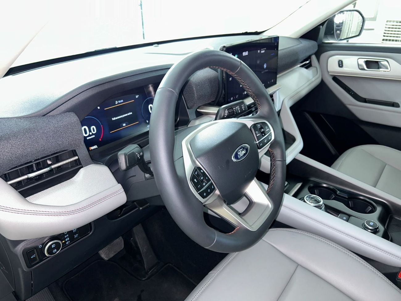 فورد إكسبلورر ACTIVE COMFORT PACKAGE معرض سيارات القوز EX-E3325/AL TAYER MOTORS/ AL QOUZ