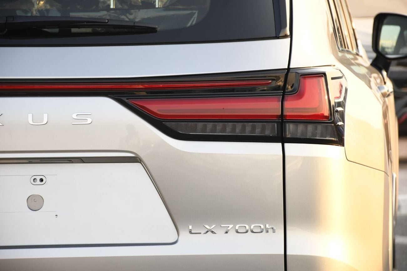 Lexus LX700h SIGNATURE 3.5L Radar, Head-Up Display, BSM & Mark Levinson 22´ alloy wheels