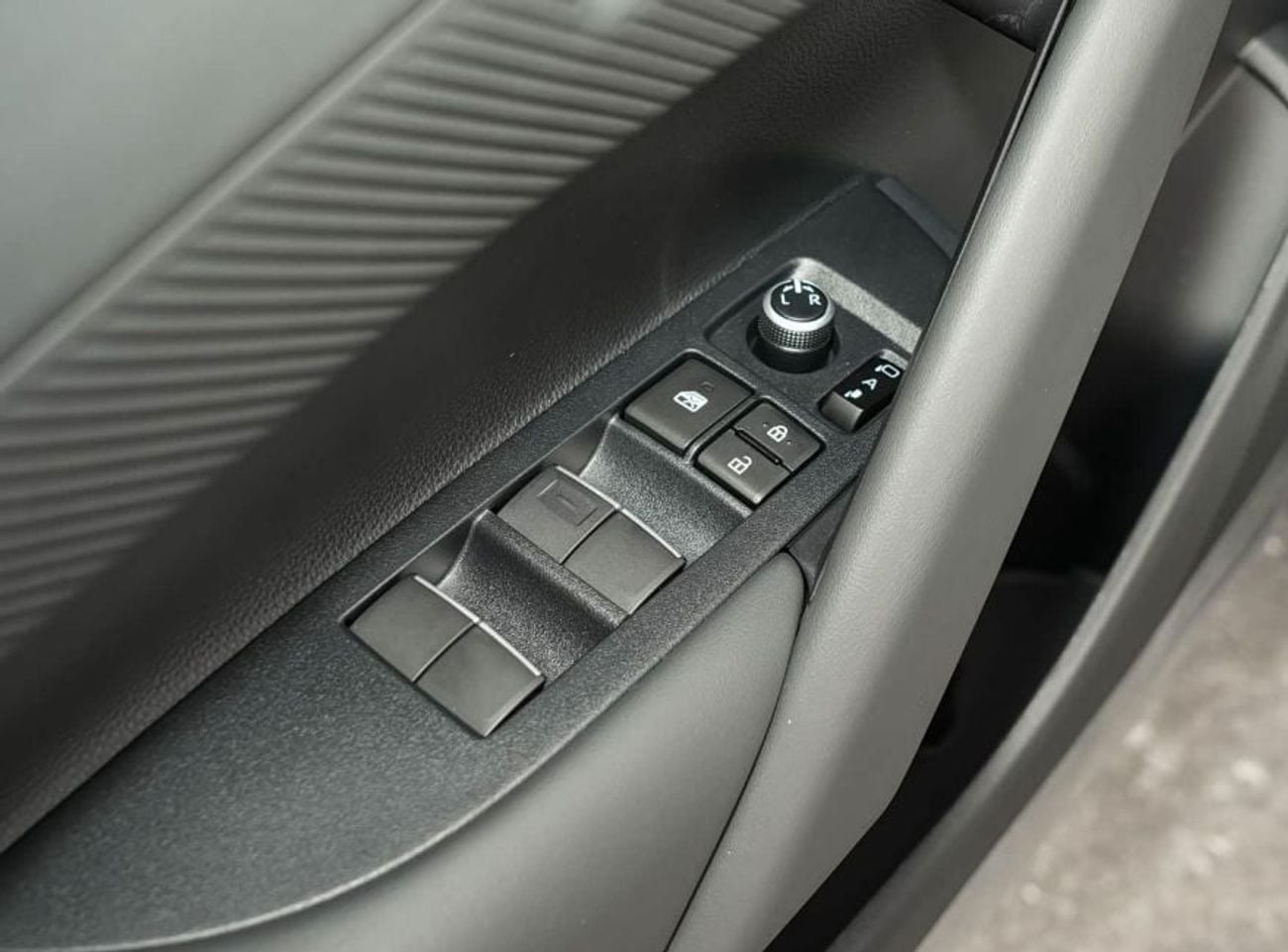 Toyota Frontlander Luxury 2026 Toyota Frontlander– 2.0L Hybrid Luxury