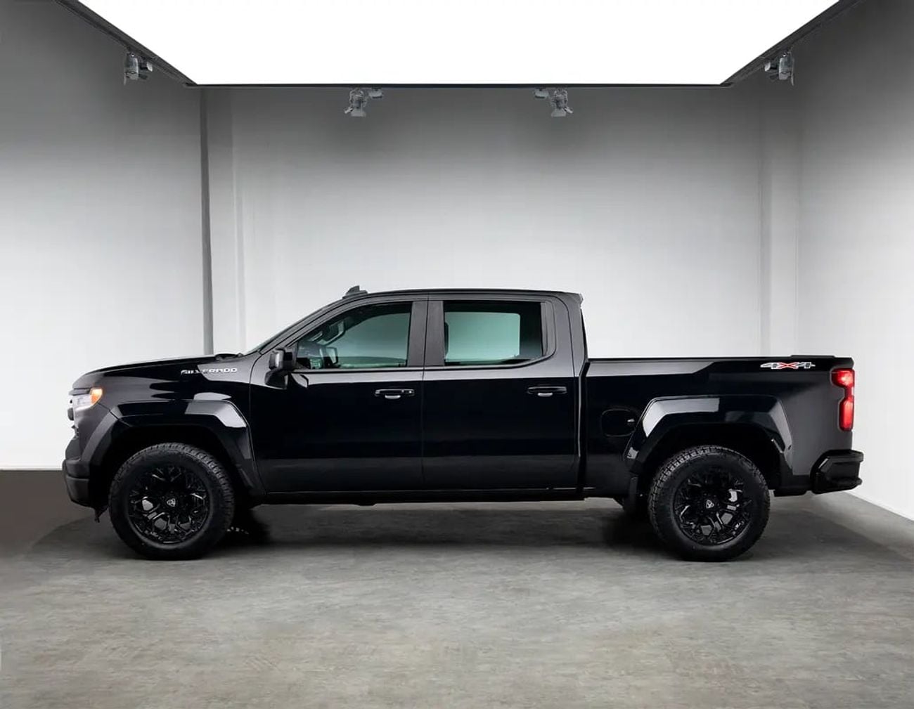 Chevrolet Silverado 1500 RST Dealer Unlimited Kms Warranty until • FDSH • Delivery Mileage • GCC