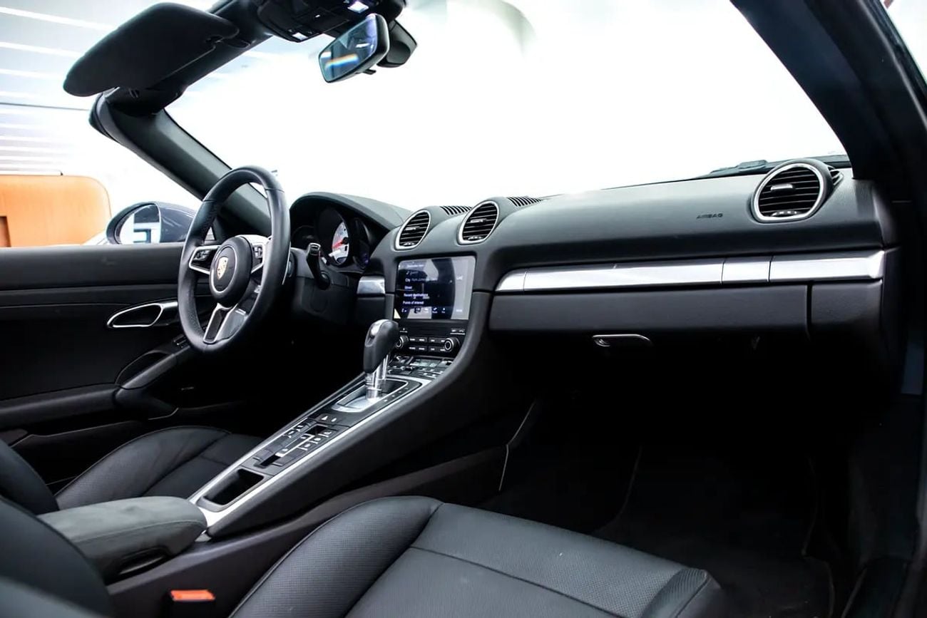 بورش بوكستر 718 STANDARD 718 ‖ GCC SPECS ‖ 2.0L 300HP ‖ WITH WARRANTY| LIKE.ALMOST BRAND