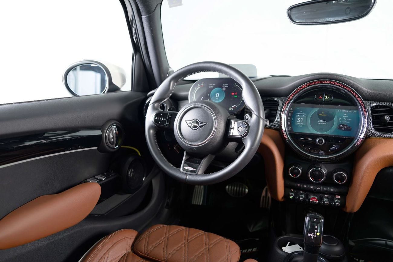 Mini John Cooper Works STANDARD JCW-GCC-FSH-well maintained-Dealer warranty & service valid till Dec 2026