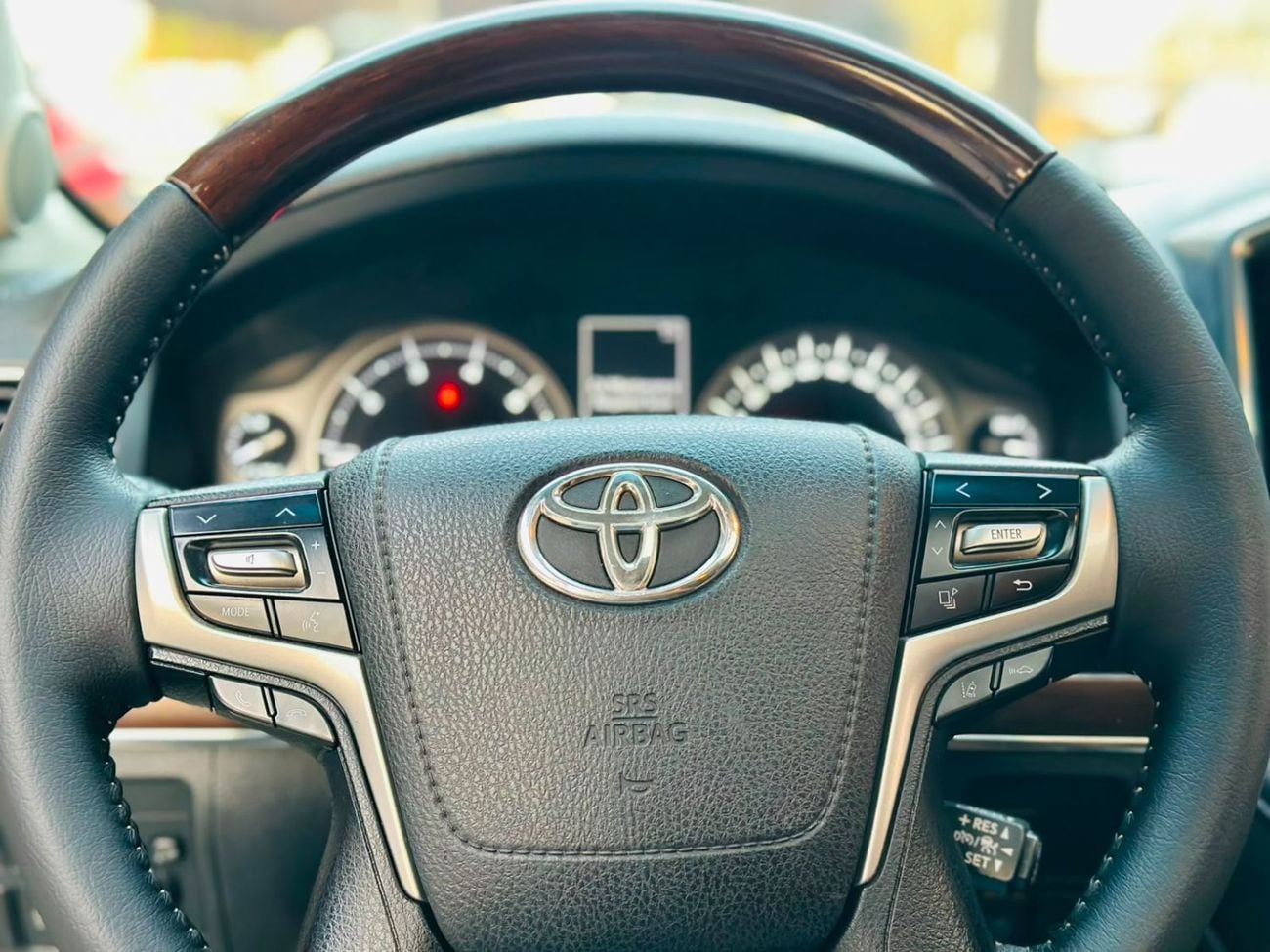 Toyota Land Cruiser VXR