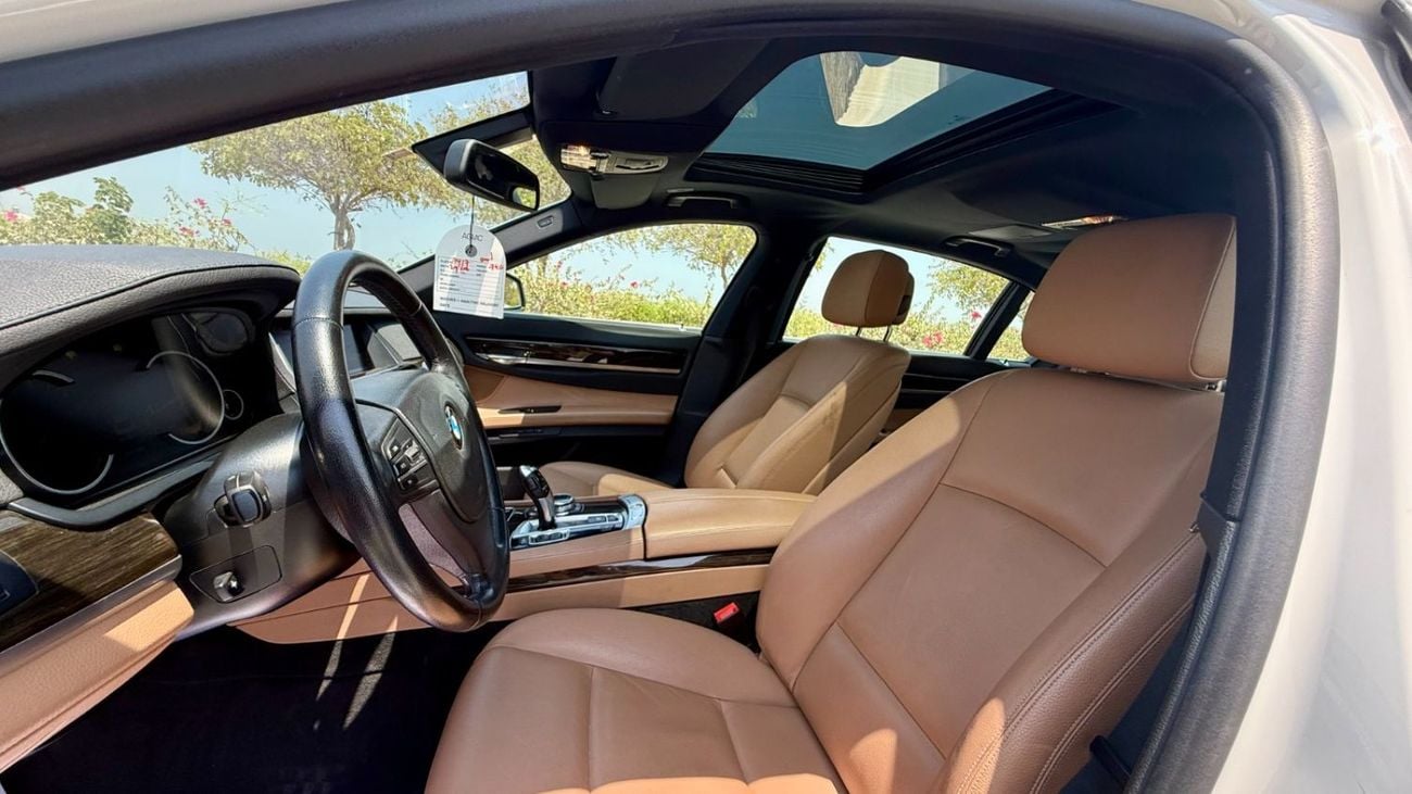 بي أم دبليو 740Li لاكجوري
