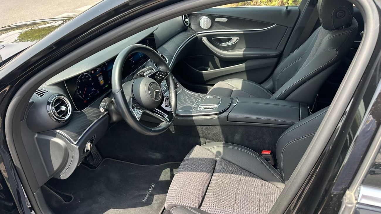 Mercedes Benz E300 PREMIUM PLUS de EQ Power | Plug-in Hybrid | European Specs | 9,000 KM