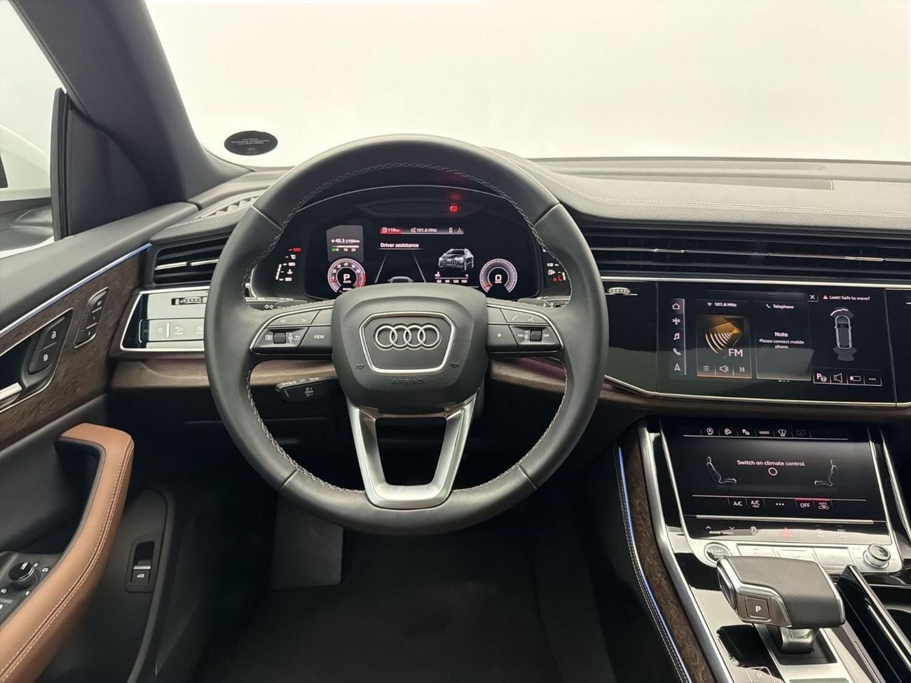 أودي Q8 55 TFSI quattro 340hp (Ref# 21253)