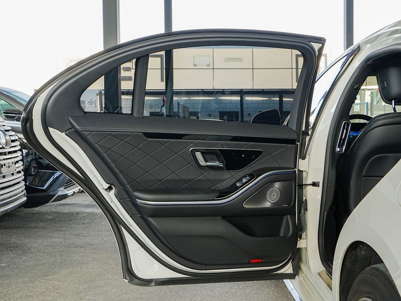 مرسيدس بنز S 580 e