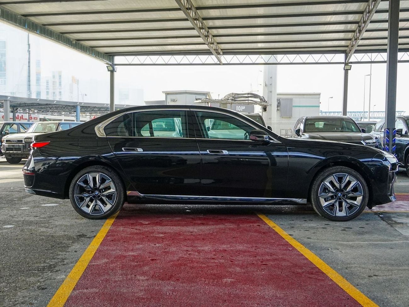 بي أم دبليو 740i ماستركلاس M SPORT PACKAGE