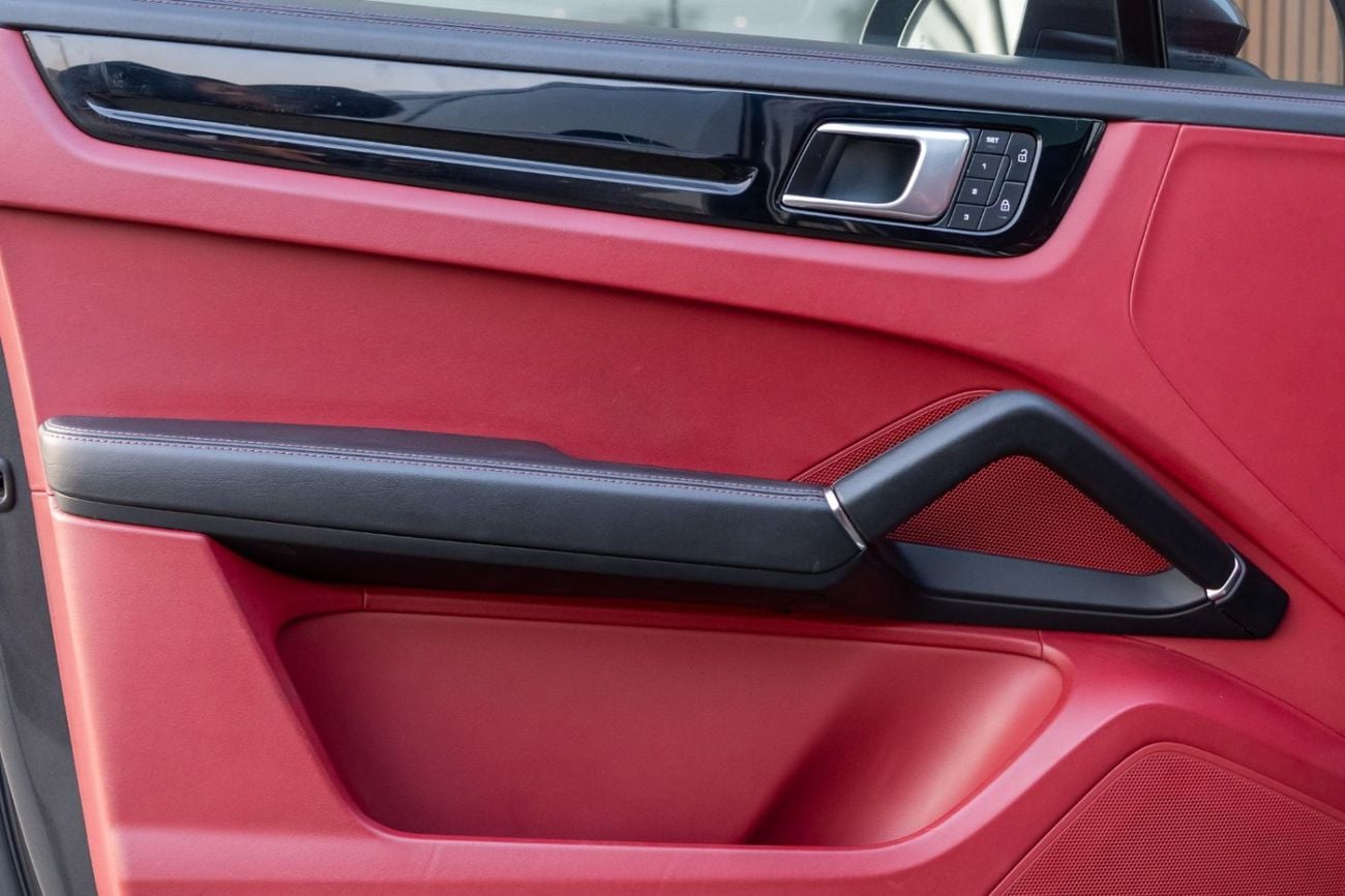 Porsche Cayenne STANDARD