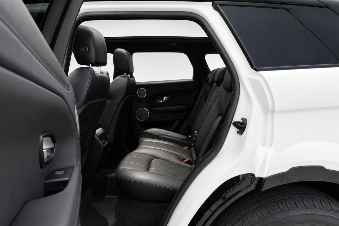 Land Rover Range Rover Evoque SE l GCC Specs | 2 Keys | AED 1,175 / Monthly