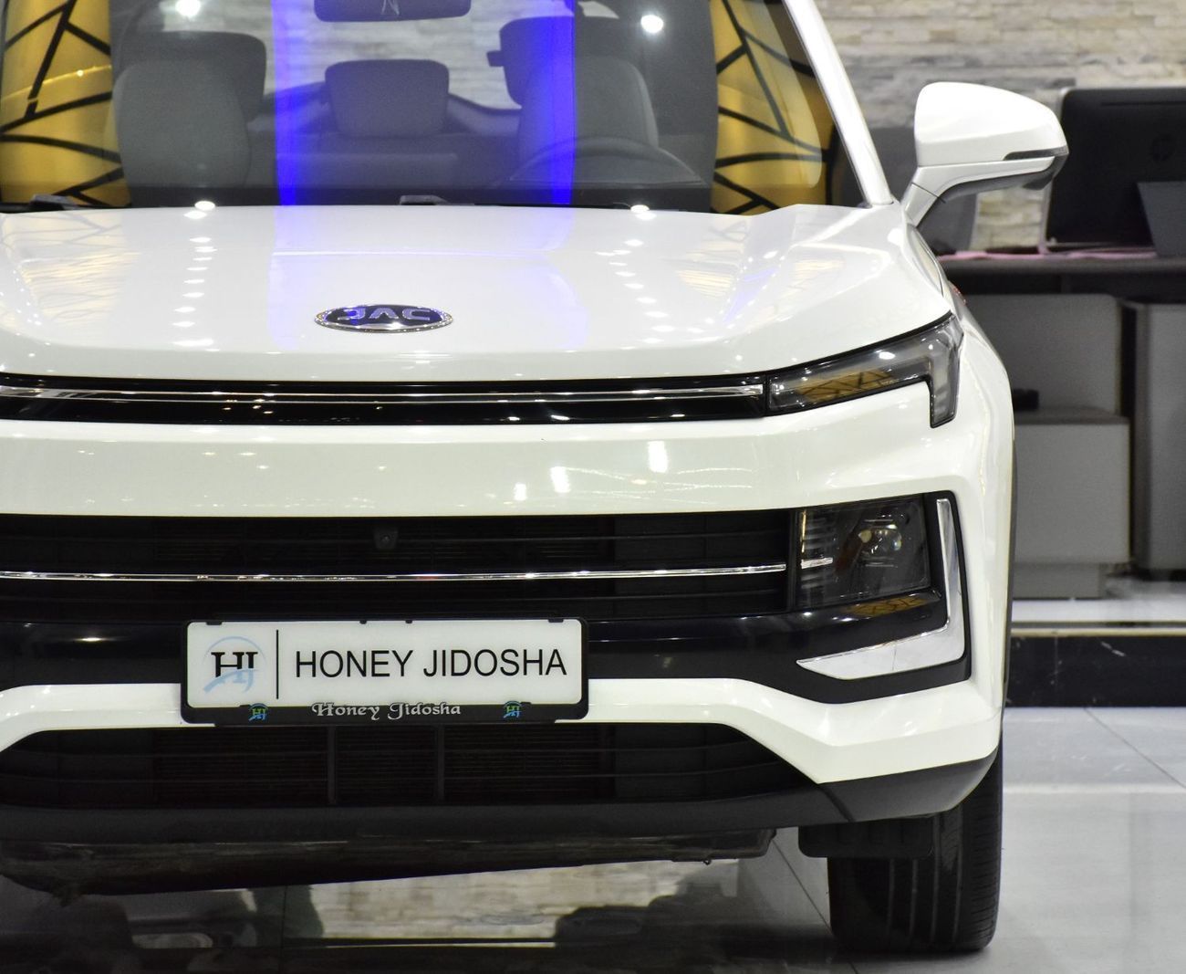 جاك JS4 INTELLIGENCE EXCELLENT DEAL for our JAC JS4 1.5T ( 2023 Model ) in White Color GCC Specs