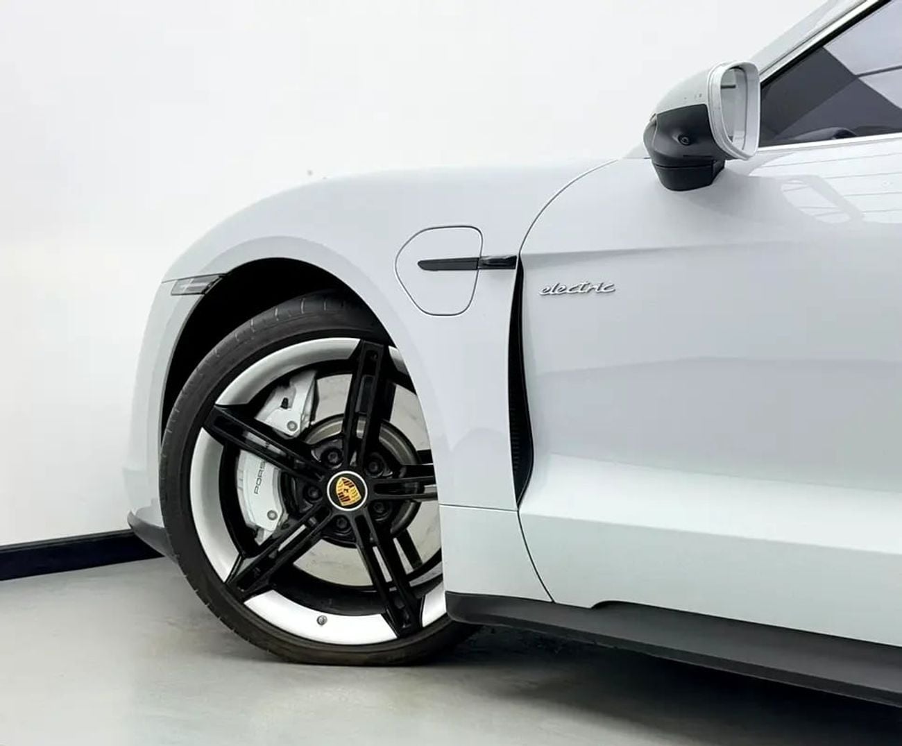 Porsche Taycan 4S, Warranty, Full Service History, Fully Loaded, GCC