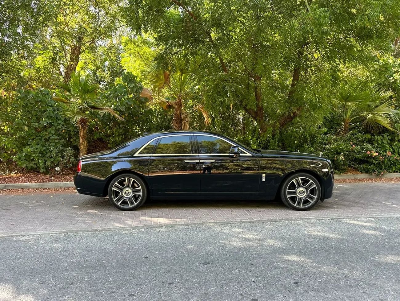 Rolls Royce Ghost SWB GCC Specs | Low Mileage | Mint Condition