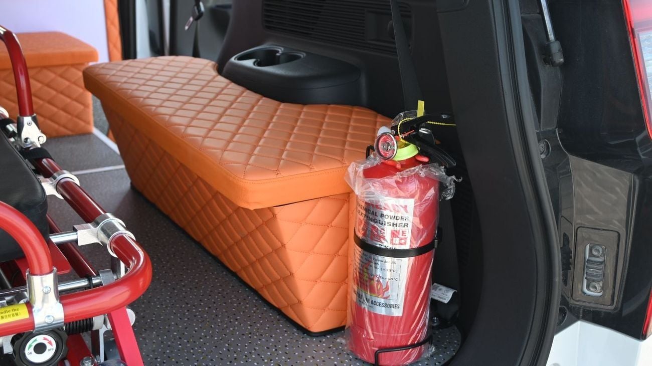 Mitsubishi Pajero MITSUBISHI PAJERO 2.5L AMBULANCE 4WD A/T 7 SEATER (2023 MY)