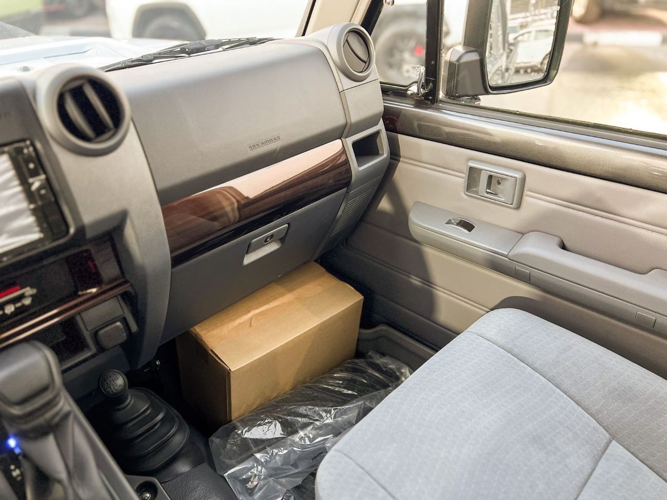 Toyota Land Cruiser Pick Up 4.0L V6 STD-E EXPORT ONLY - TOYOTA LC79 4.0L STD-E