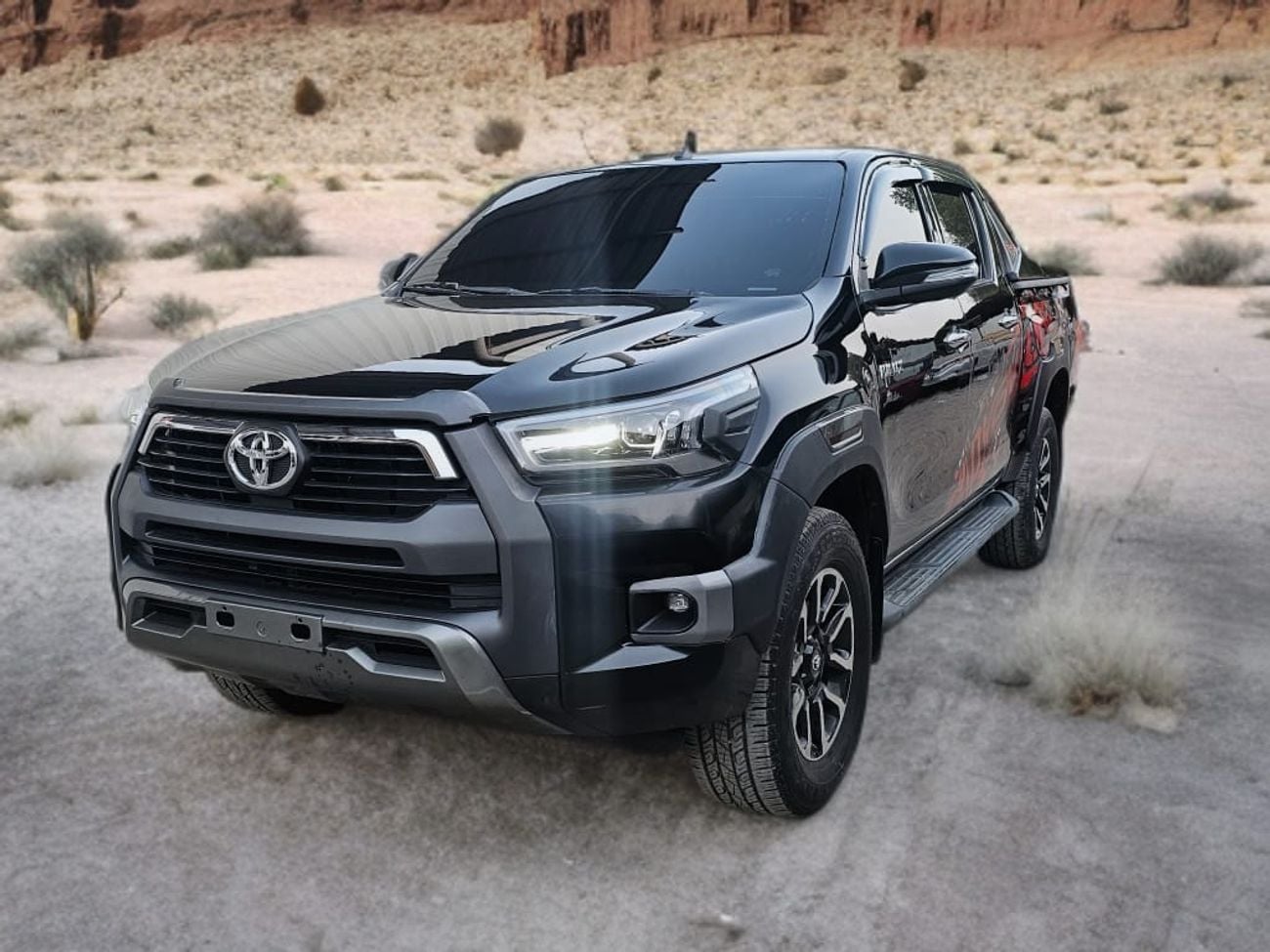 Toyota Hilux 2016model upgrade 2024Model adventure 2.7L petrol Engine Colour Black Transmission Automatic Interio