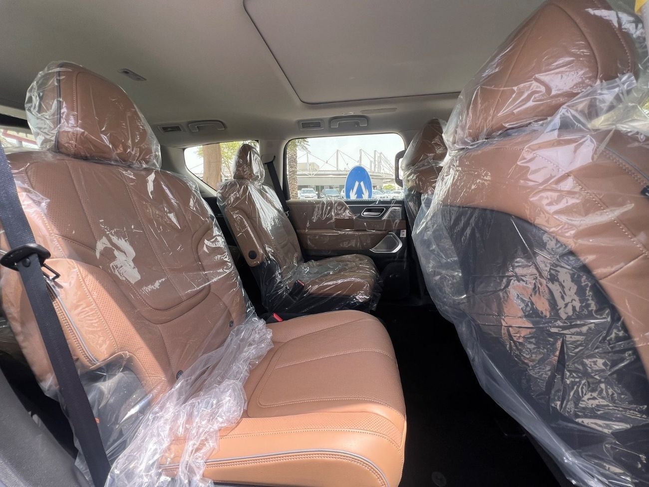 Infiniti QX80 SENSORY BENCH CHAIRS
