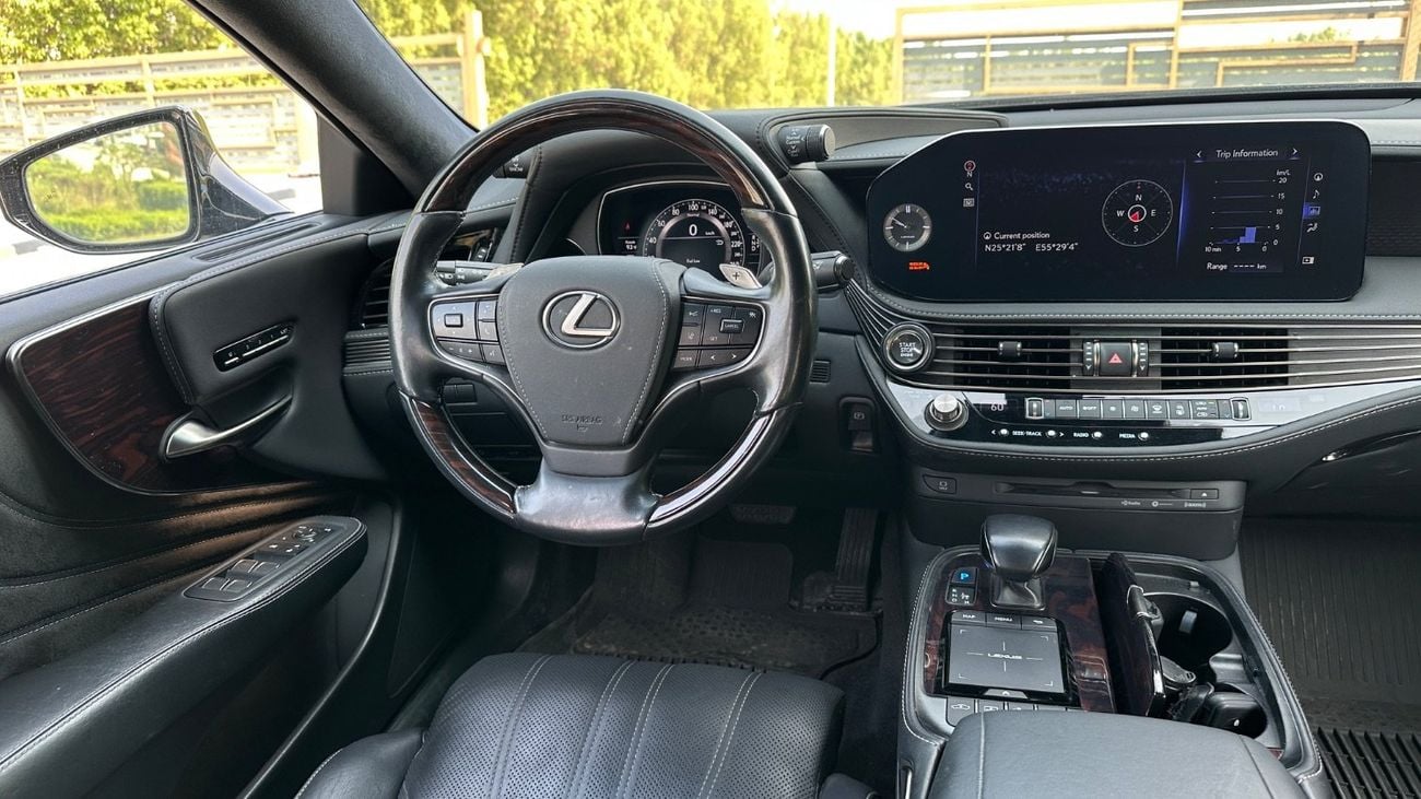 لكزس LS 500