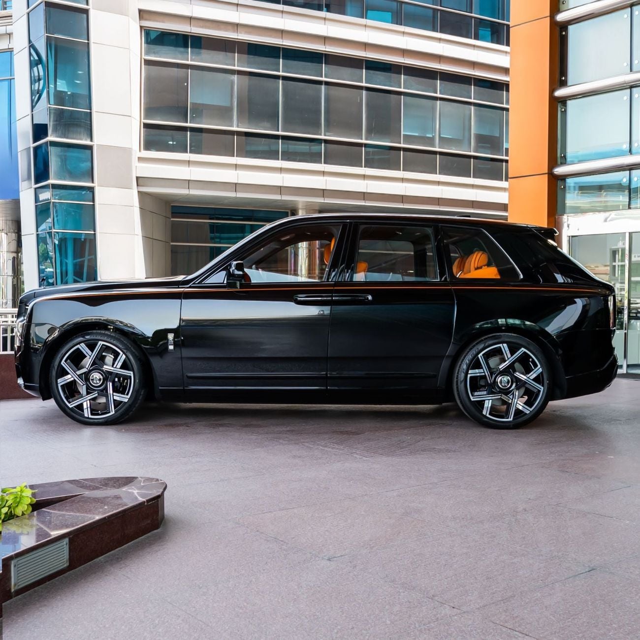 Rolls Royce Cullinan BLACK BADGE
