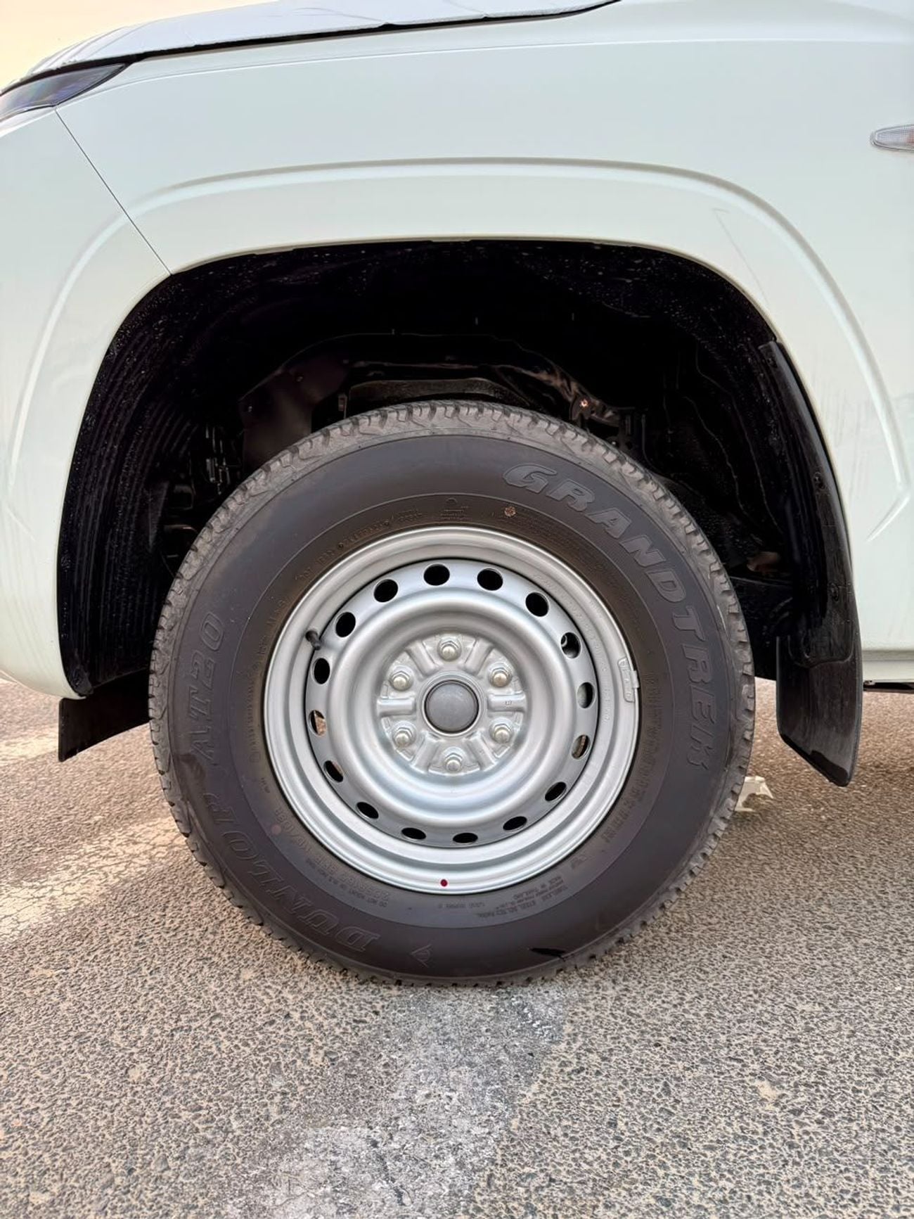 Mitsubishi L200 GLX MiTsUBiSHi - L-200 - M-Line - 2.4L - DC - MT - STaNDaRD - 2026 - WHiTE
