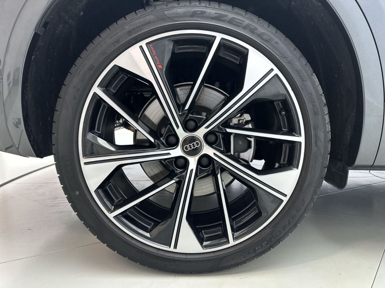 Audi Q5 45 TFSI S-LINE quattro 249hp (Ref# 42750)