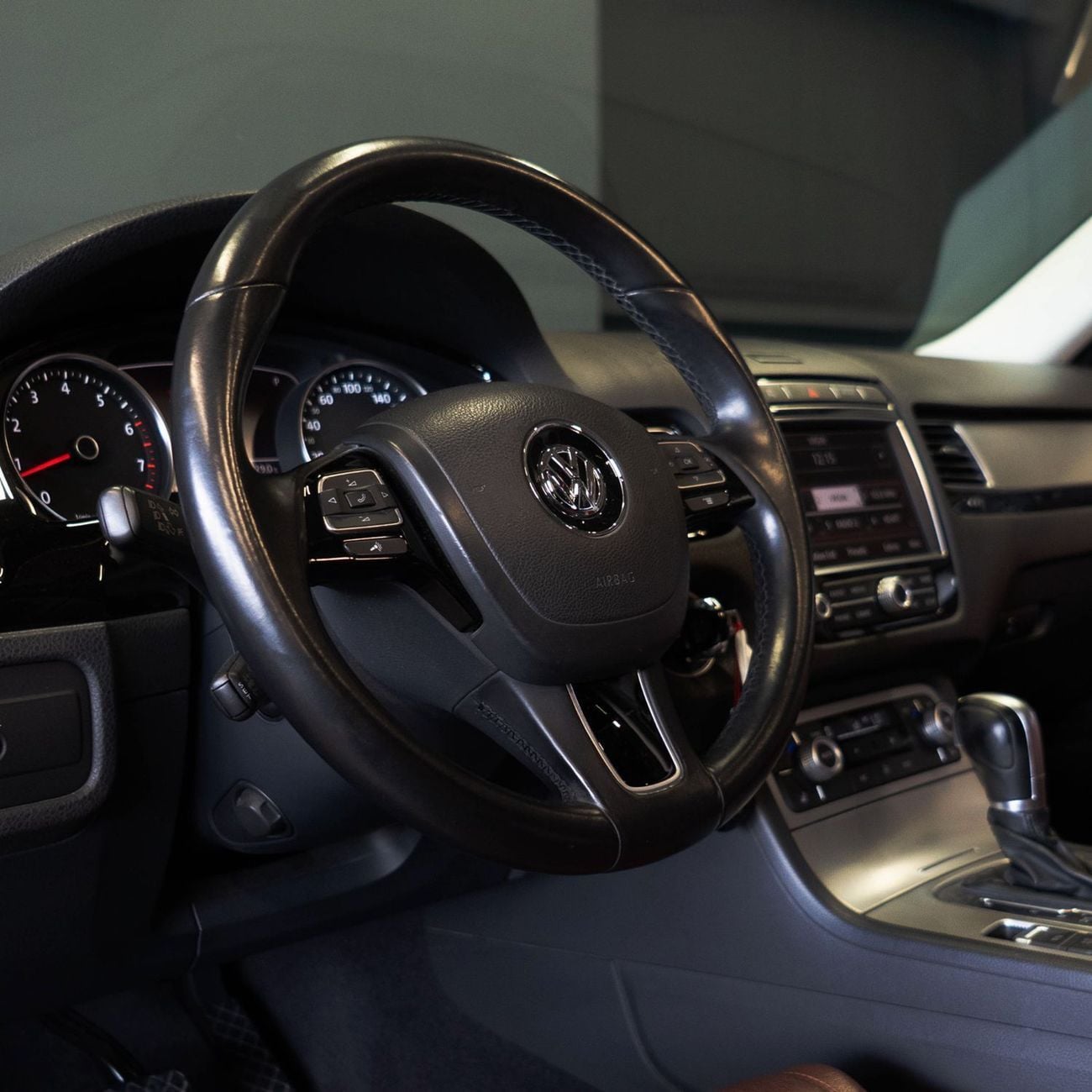 فولكس واجن طوارق AED 1,398 P.M • 0% Downpayment • Volkswagen Touareg Kit • 1 Year Warranty