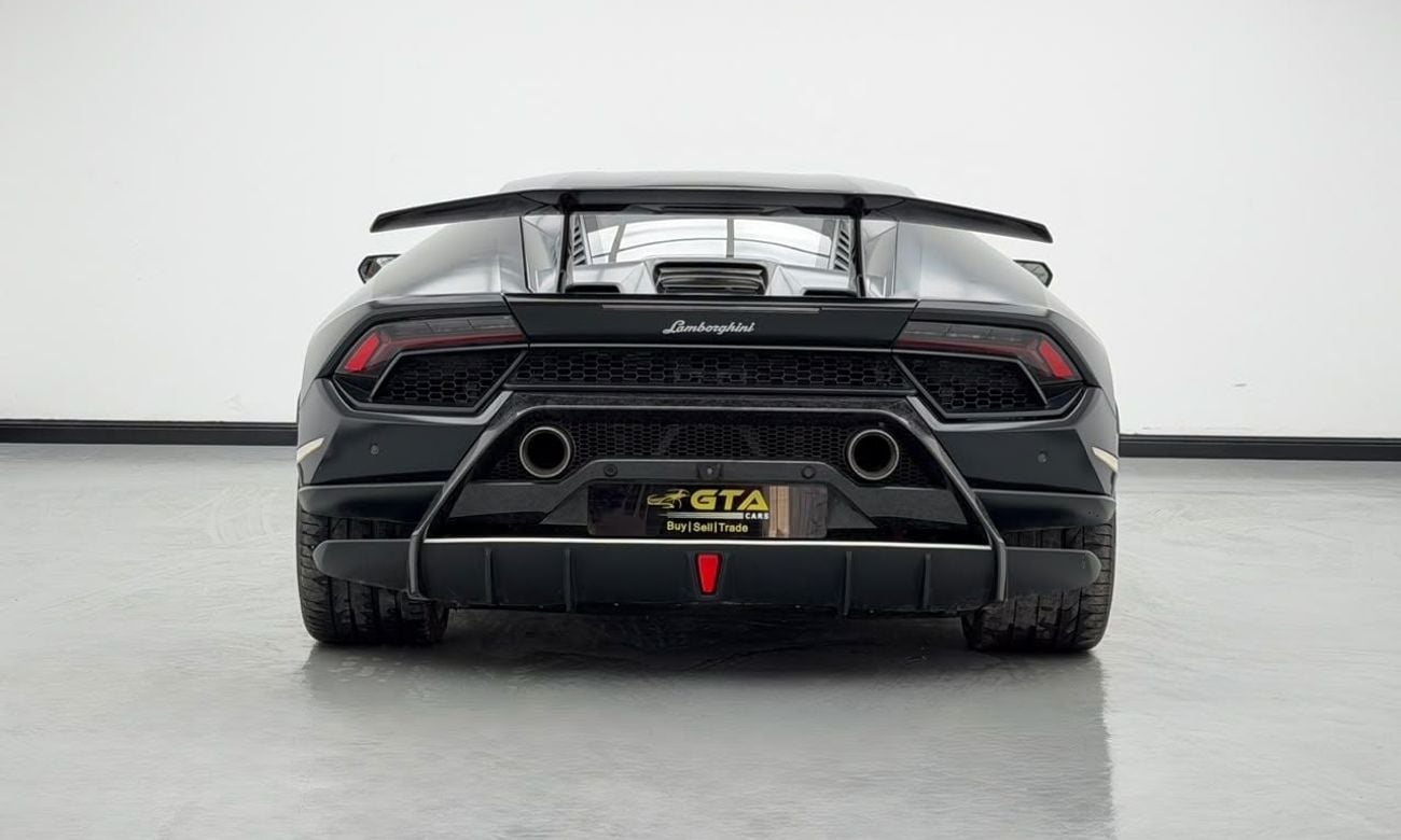 لامبورغيني هوراكان PERFORMANTE