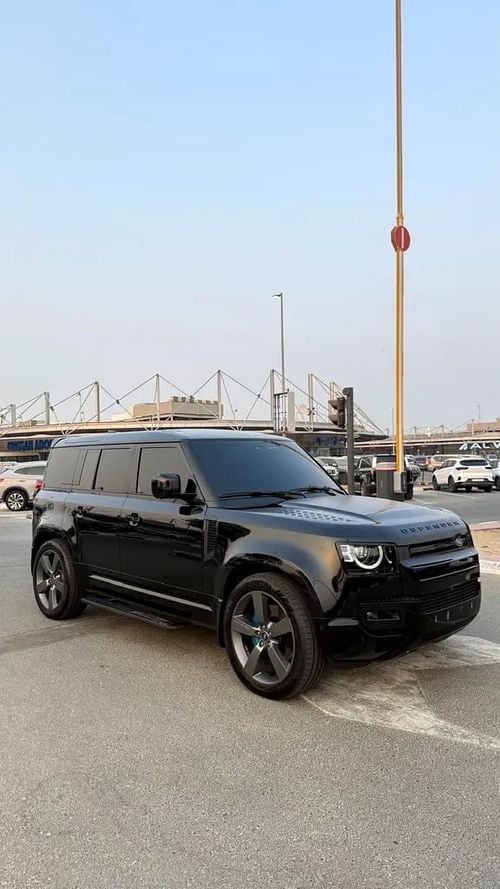 Land Rover Defender V8 P525 GCC 67000KM FULL SERVICE HISTORY DONE WITH AL TAYER