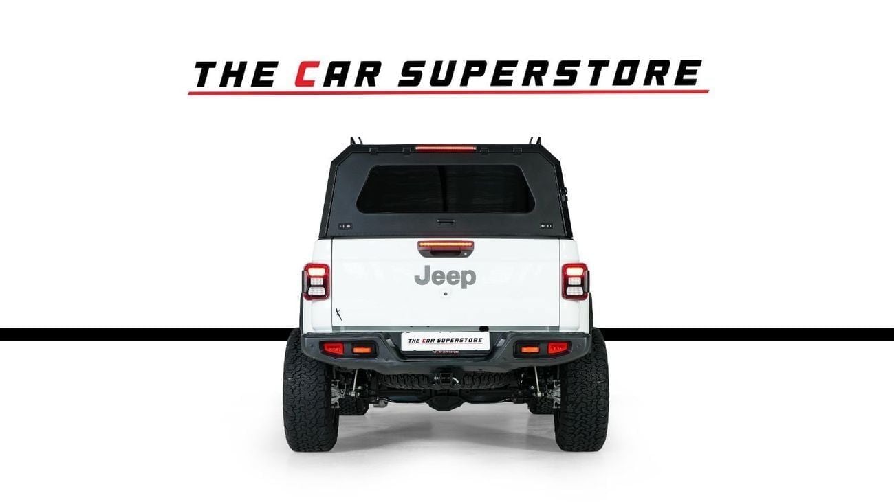 جيب جلادياتور SAND RUNNER Gladiator Sand Runner-GCC-Full Upgrades-KMC Rims-Rear Canopy-Differential Lock