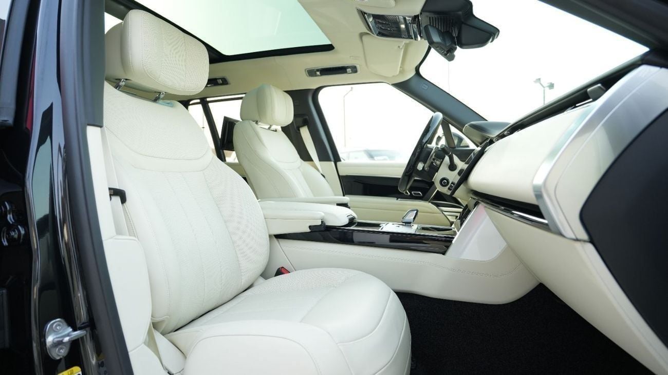 Land Rover Range Rover Autobiography P400 3.0L White 2026 MY Export Only P400 3.0L BLACK 2026 MY Export Only