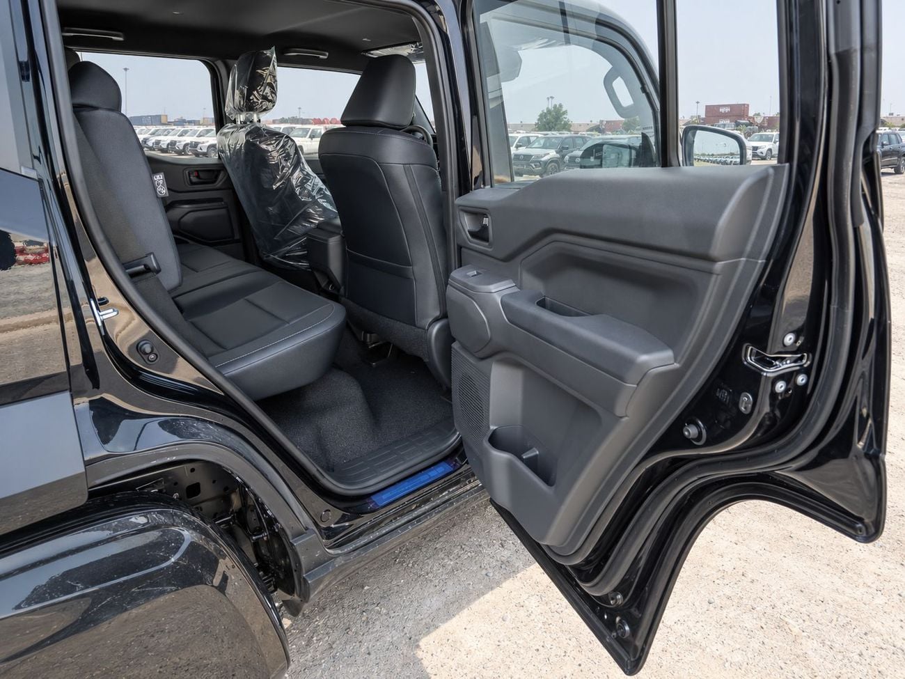 Toyota FJ Cruiser ECTAV0136 - 2027 Toyota FJ Cruiser - 2.7L Petrol Auto - Black