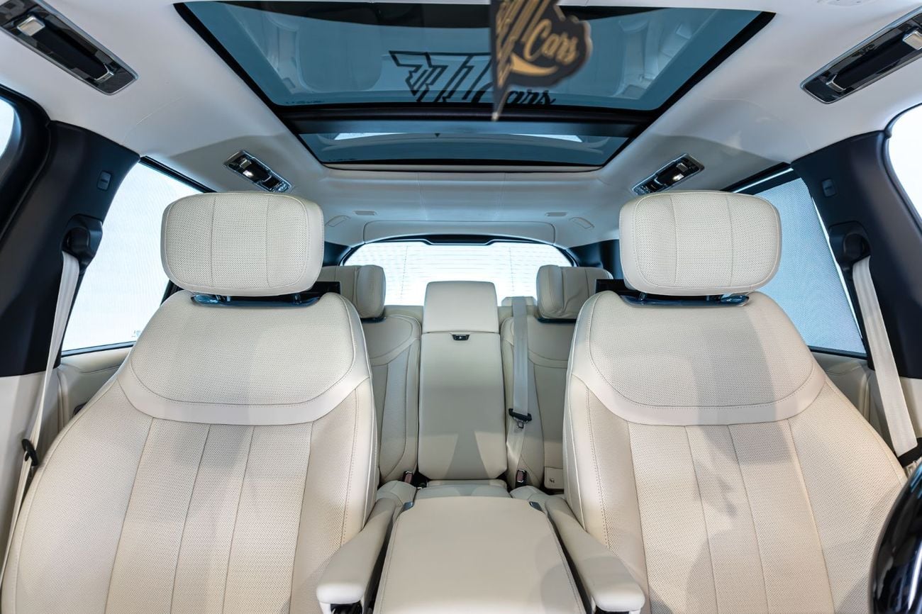 لاند روفر رينج روفر AUTOBIOGRAPHY P530 | Belgravia Green | Black Roof | White Interior | Shadow Exterior Package | GCC Specs