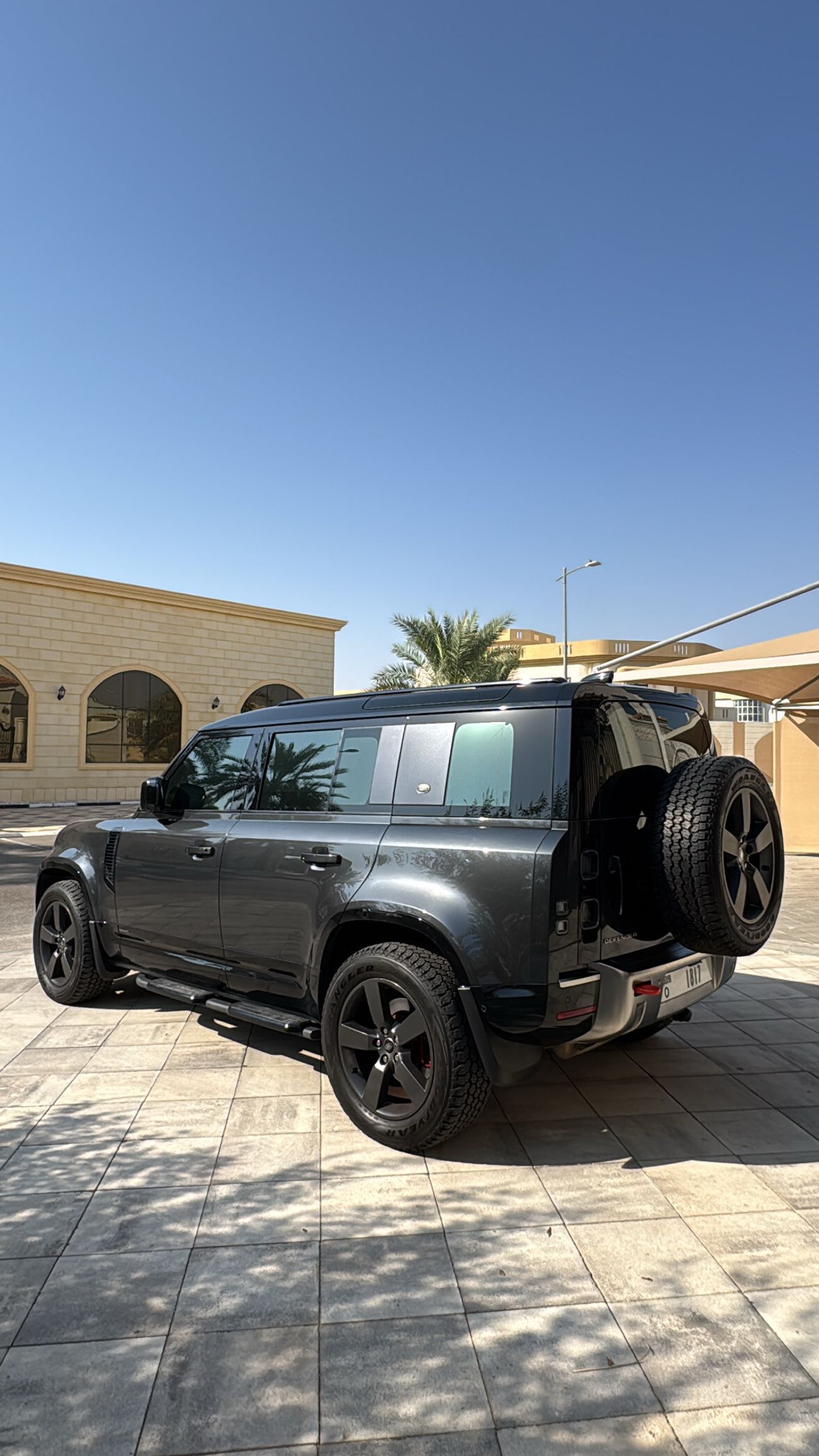 لاند روفر ديفندر 110 X P400