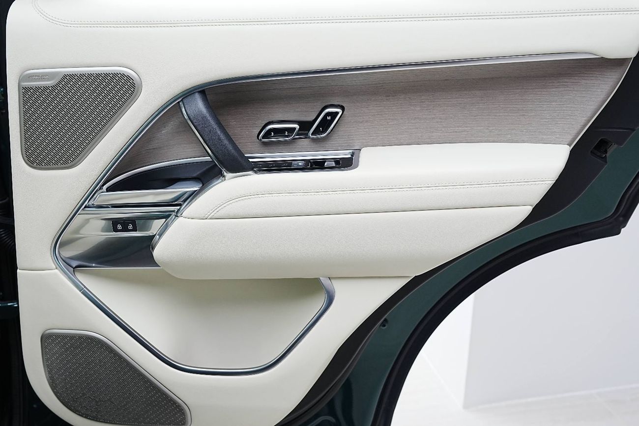 Land Rover Range Rover FIRST EDITION P530 Rear Entertainment Screens, Panoramic Roof, Dealer Warranty!!