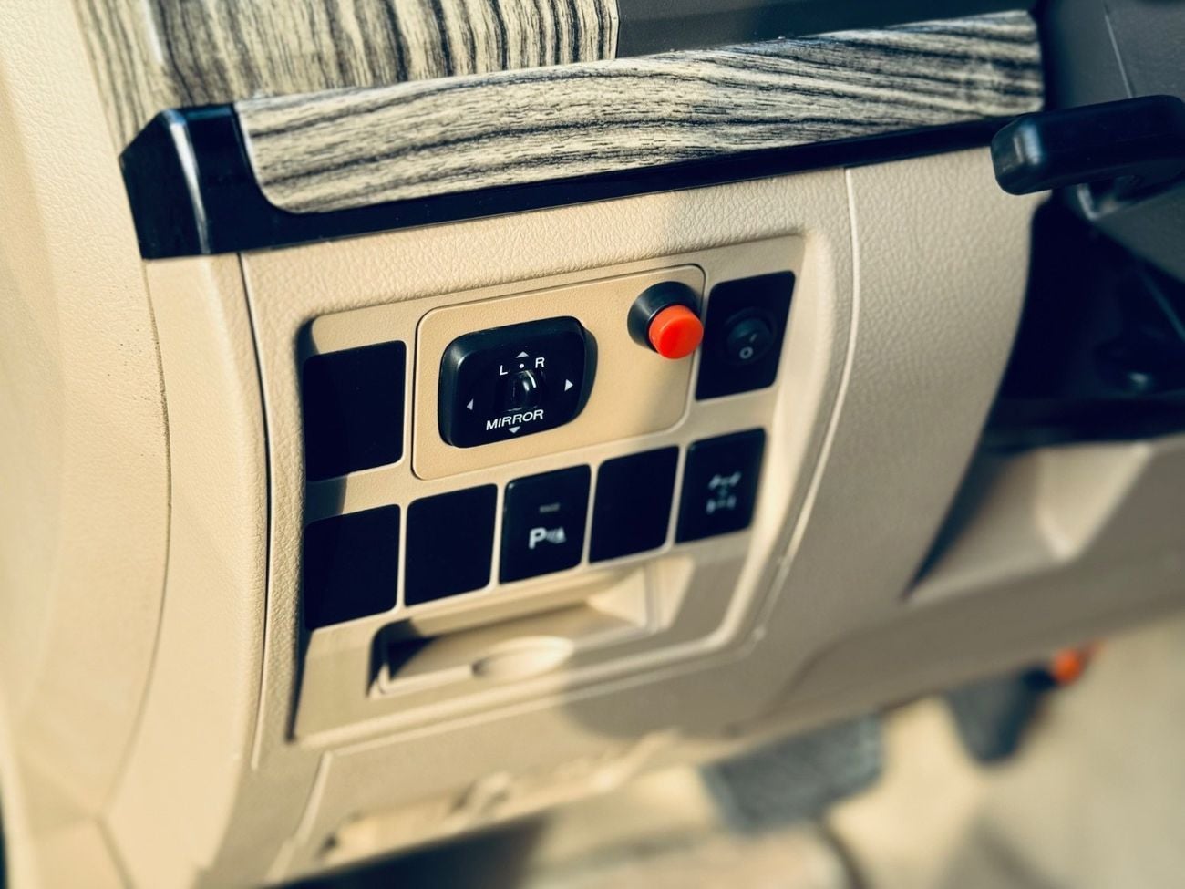Toyota Land Cruiser GXR